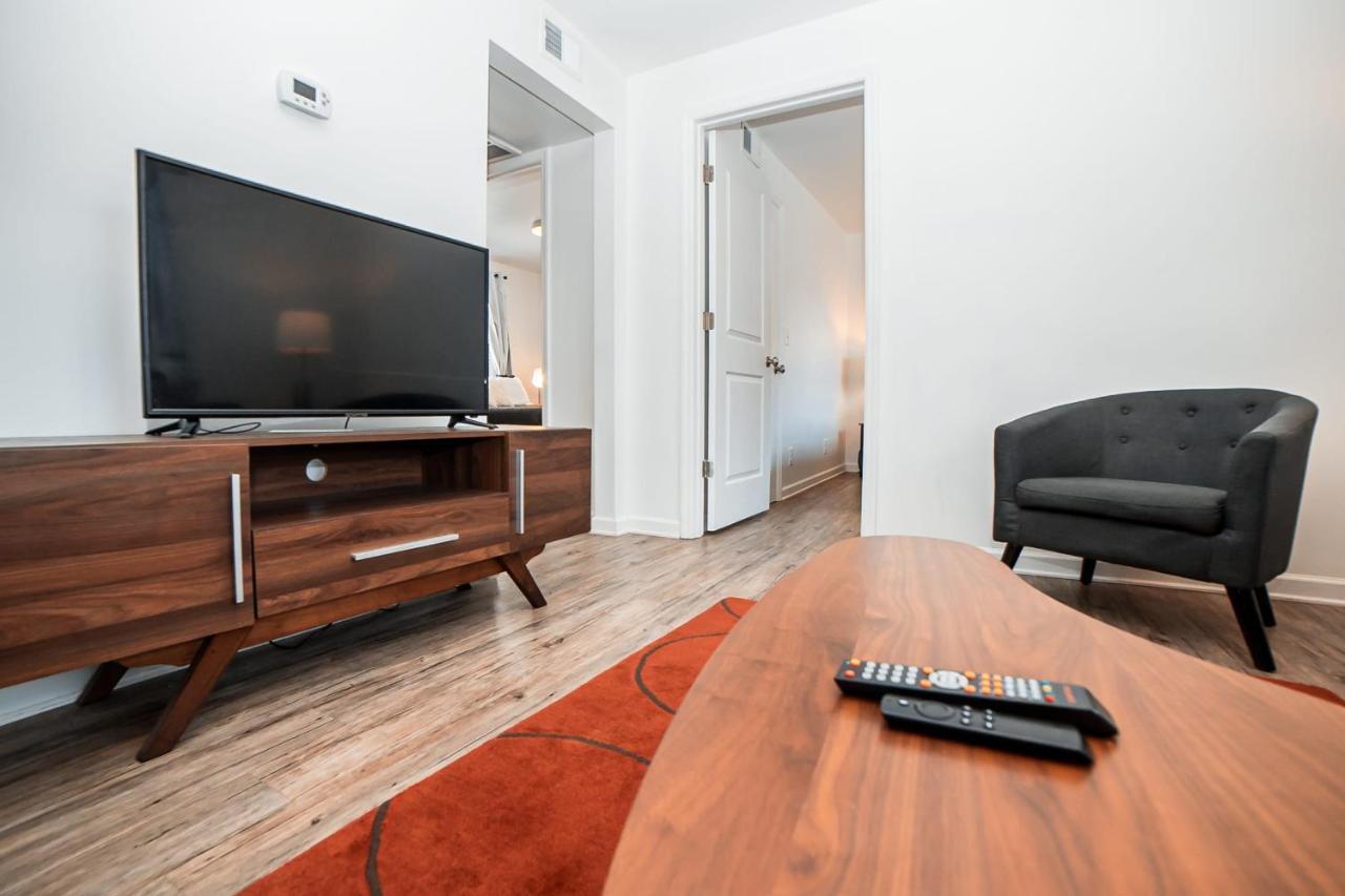 Apartment Spacious And Stylish 2 Bedroom Near Broadway - 5 Min Drive *