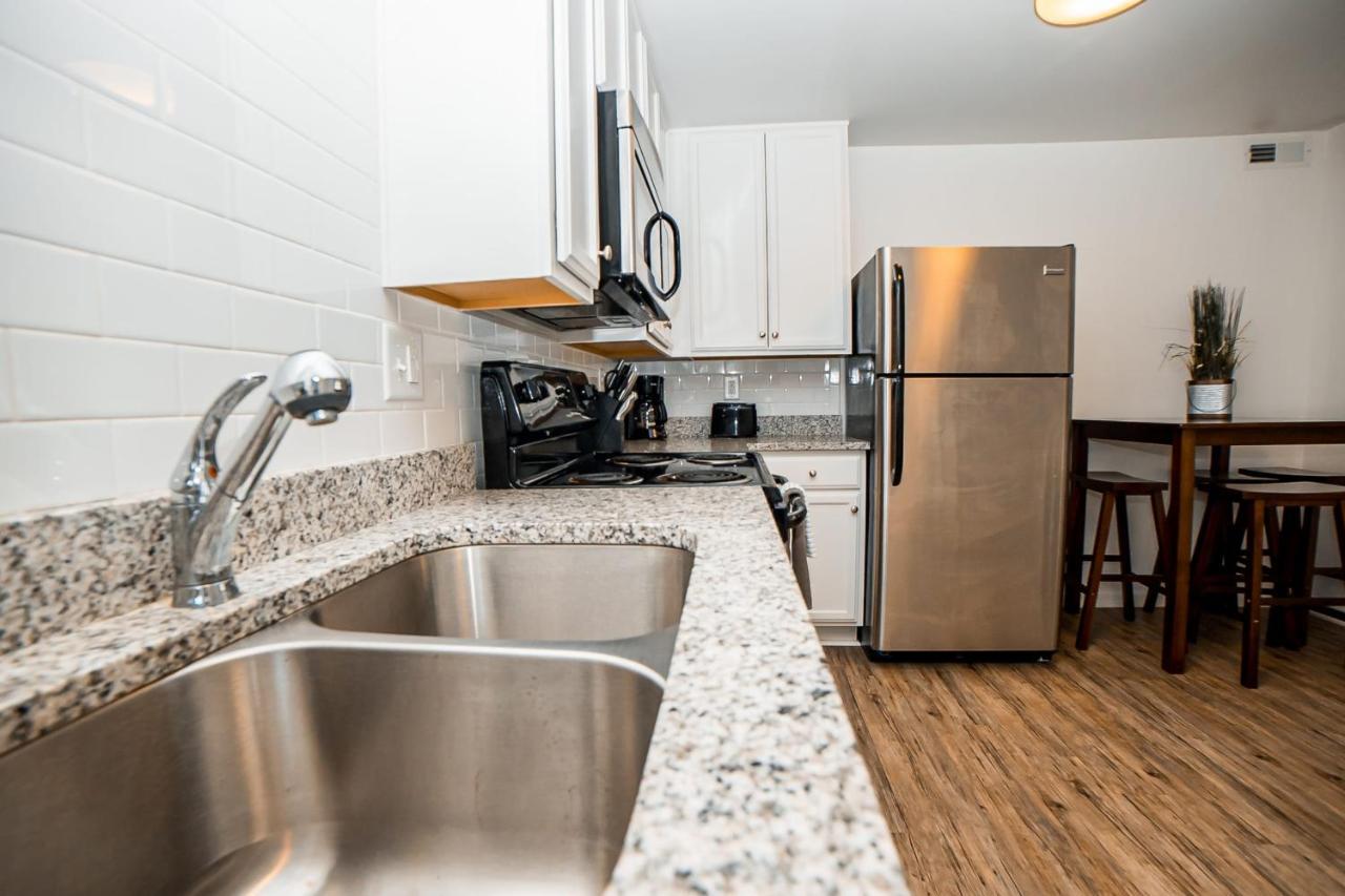 Apartment Spacious And Stylish 2 Bedroom Near Broadway - 5 Min Drive *