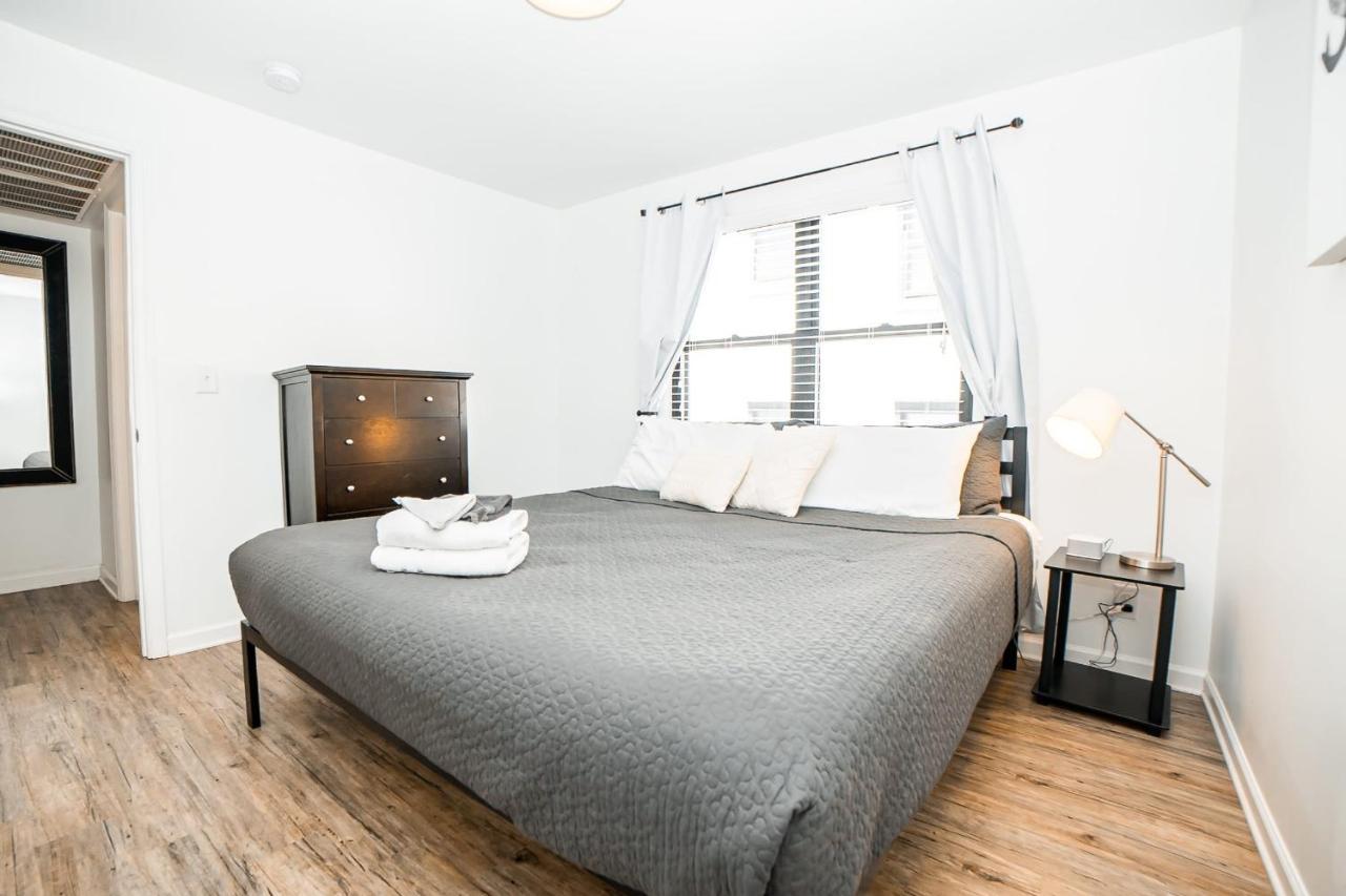 Spacious And Stylish 2 Bedroom Near Broadway - 5 Min Drive * Nashville