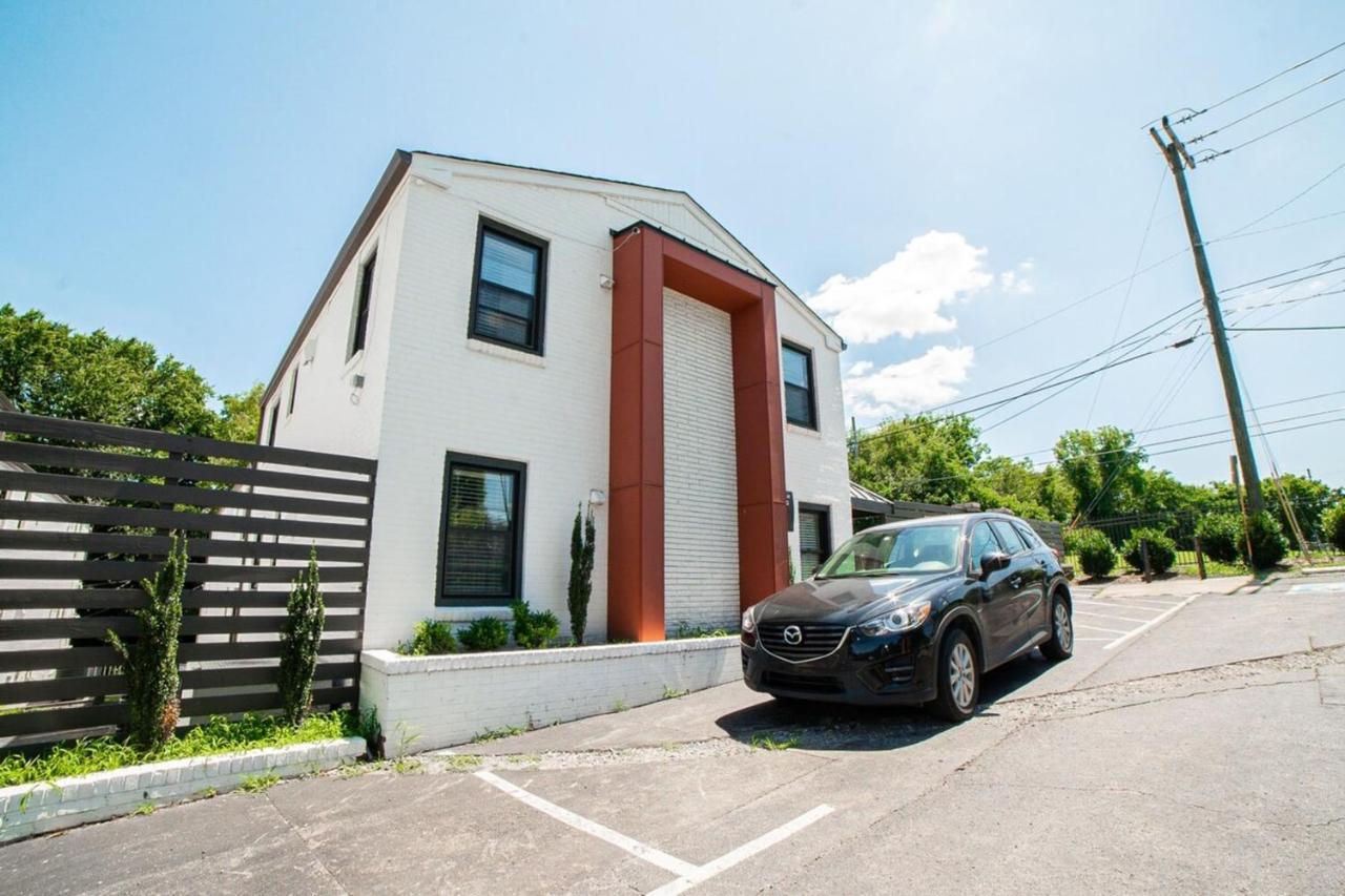 Spacious And Stylish 2 Bedroom Near Broadway - 5 Min Drive * Nashville